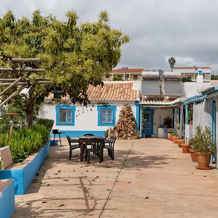 Altido Splendid Family House With Pool And Patio